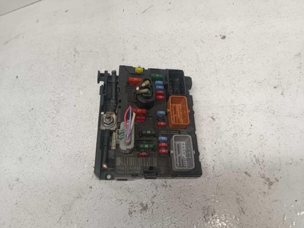 BOITIER ELECTRONIQUE CITROEN / PEUGEOT L10 - Vue 1